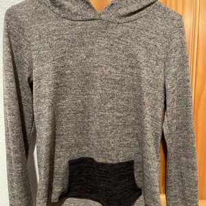 Kinetix gray hoddie with black pocket